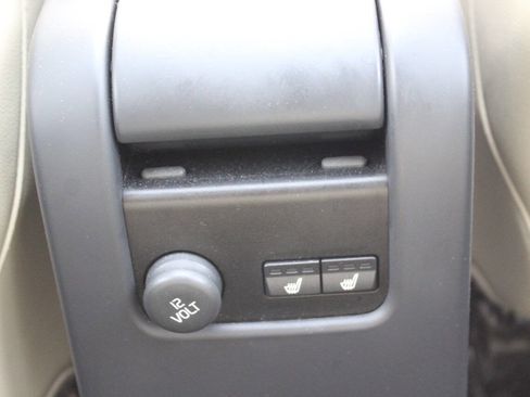 Used 2016 Volvo XC60 T6 Platinum w/ Climate Package image 29