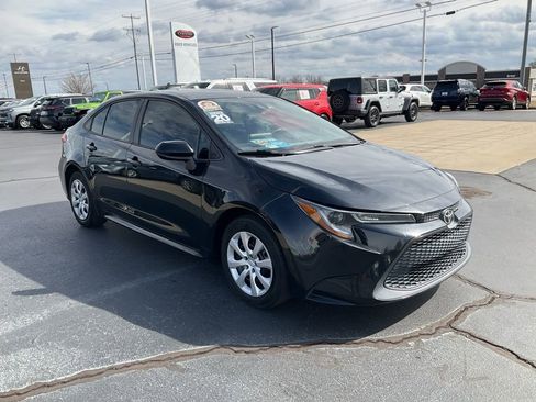 Used 2020 Toyota Corolla LE image 19