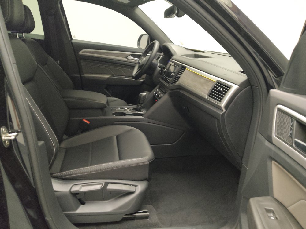 Used 2022 Volkswagen Atlas Cross Sport SE FWD image 21