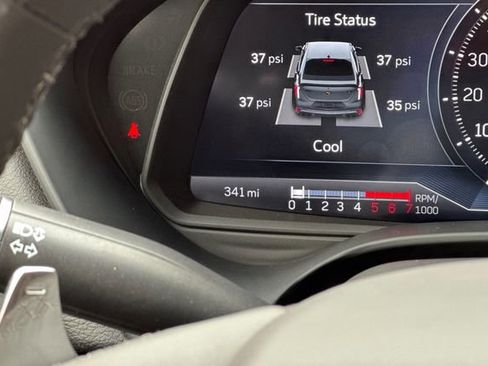 Certified 2024 Cadillac CT4 V Blackwing w/ Carbon Fiber 1 Package image 27