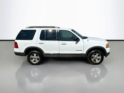 Used 2005 Ford Explorer XLT AWD/4WD image 5
