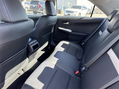 Used 2012 Toyota Camry SE image 15