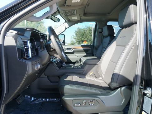 New 2025 GMC Sierra 2500 Denali w/ Denali Reserve Package image 21