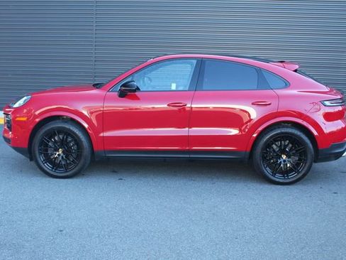 Certified 2025 Porsche Cayenne Coupe image 2