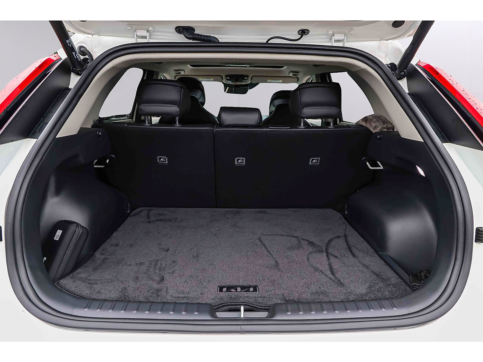 Certified 2025 Kia Niro Wave w/ Wave Preserve Package FWD image 23