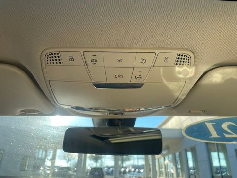 Used 2021 Mercedes-Benz C 300 Sedan image 18