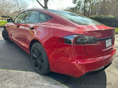 Used 2022 Tesla Model S AWD image 4