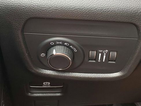Used 2023 Jeep Grand Cherokee L Laredo AWD/4WD image 25