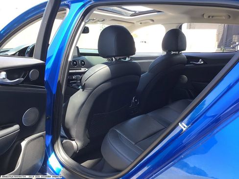 Used 2019 Kia Stinger Premium RWD image 9