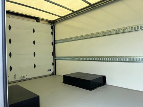 Used 2024 Mercedes-Benz Sprinter 3500 image 19