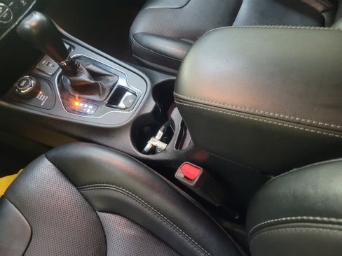 Used 2023 Jeep Cherokee Altitude Lux image 26