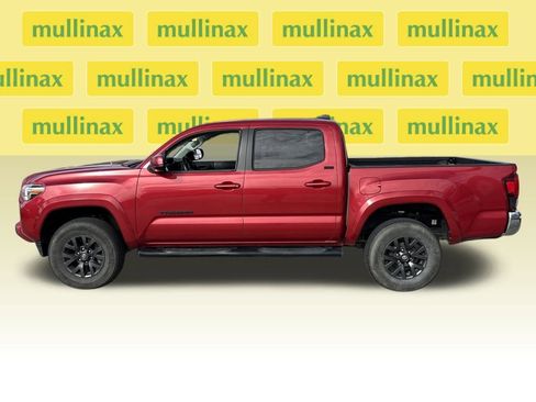 Used 2021 Toyota Tacoma SR5 w/ SR5 Appearance Package (SM) image 9