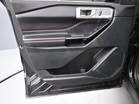 Used 2022 Ford Explorer ST-Line w/ Class IV Trailer Tow Package image 16