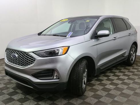 Used 2024 Ford Edge SEL w/ Convenience Package image 5