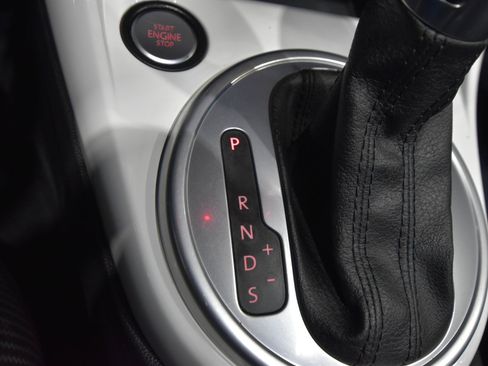 Used 2017 Volkswagen Beetle 1.8T SEL image 40