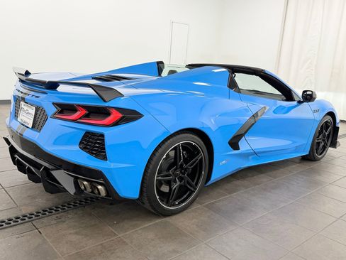 Used 2023 Chevrolet Corvette Stingray Preferred Conv w/ Z51 Performance Package RWD image 8