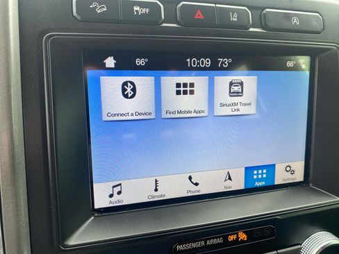 Used 2019 Ford Expedition XLT w/ Equipment Group 202A AWD/4WD image 19