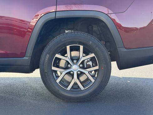 New 2025 Jeep Grand Cherokee L Limited image 10