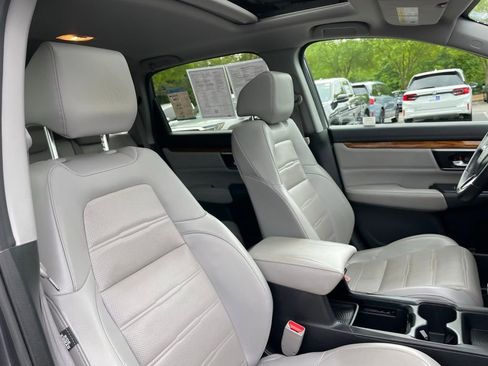 Certified 2017 Honda CR-V Touring image 32