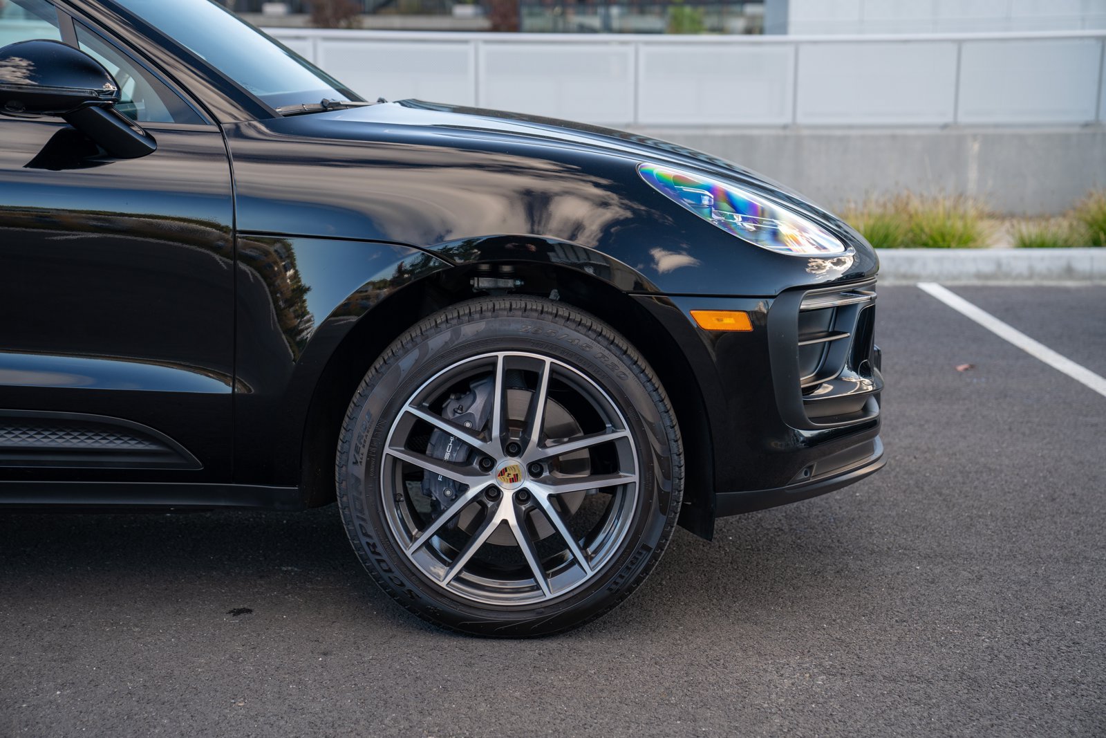 Certified 2026 Porsche Macan AWD/4WD image 9