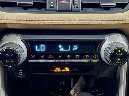 Used 2024 Toyota RAV4 XLE Premium image 13