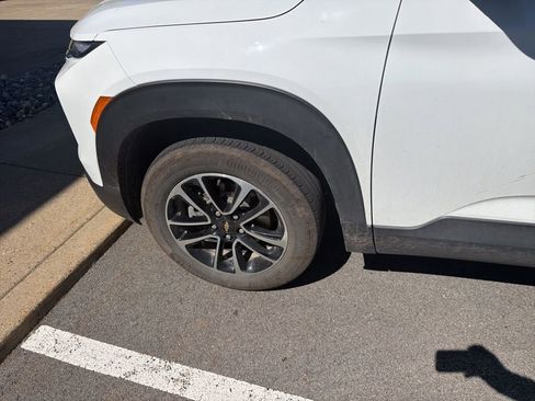 Used 2024 Chevrolet TrailBlazer LT w/ LT Cold Weather Package image 7