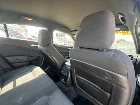 Used 2018 Dodge Charger SXT w/ Blacktop Package RWD image 30