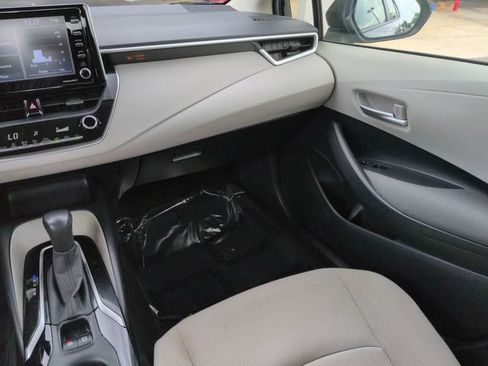 Used 2021 Toyota Corolla LE w/ LE Convenience Package FWD image 16