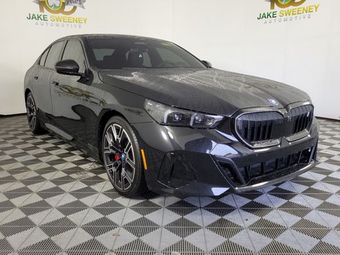 Used 2024 BMW i5 eDrive40i w/ M Sport Package RWD image 2