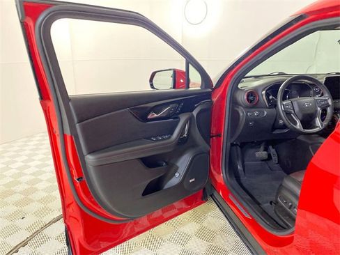 Used 2023 Chevrolet Blazer RS w/ Enhanced Convenience Package image 27