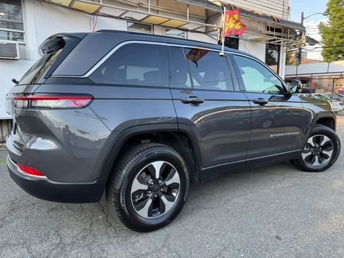 Used 2024 Jeep Grand Cherokee Limited 4xe AWD/4WD image 4