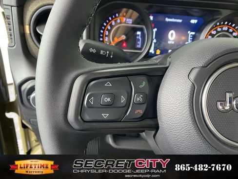 New 2026 Jeep Gladiator Willys AWD/4WD image 16
