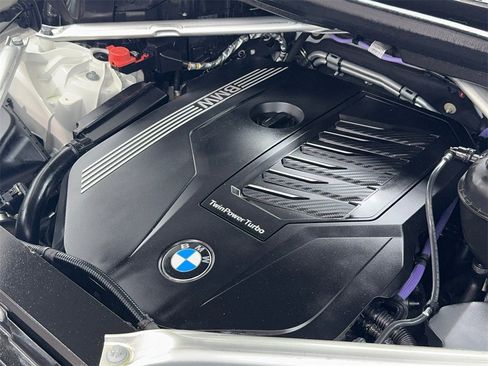 Used 2022 BMW X5 xDrive40i w/ Parking Assistance Package image 59