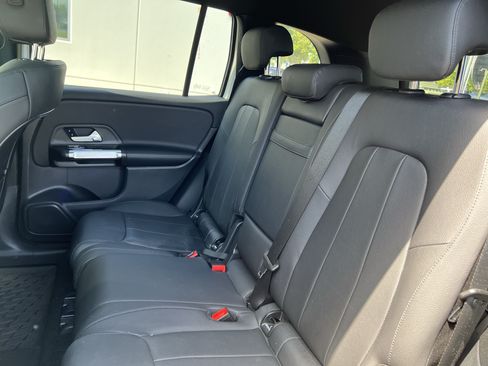 Certified 2023 Mercedes-Benz GLB 250 4MATIC image 33