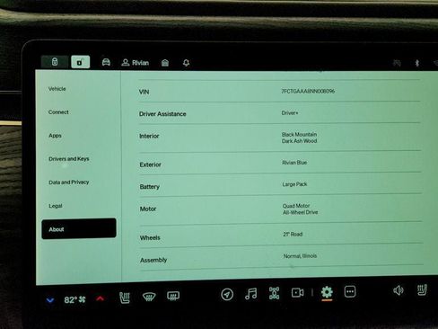 Used 2022 Rivian R1T Adventure image 16