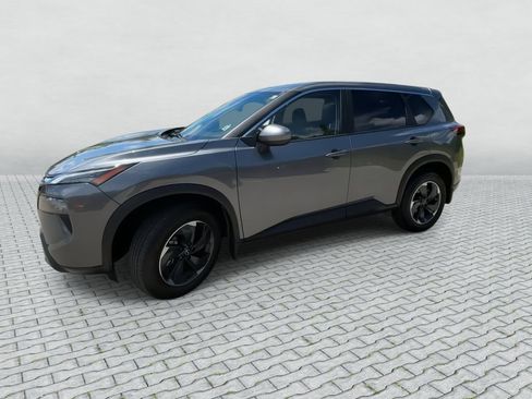 Certified 2026 Nissan Rogue SV w/ Cold Weather Package AWD/4WD image 4