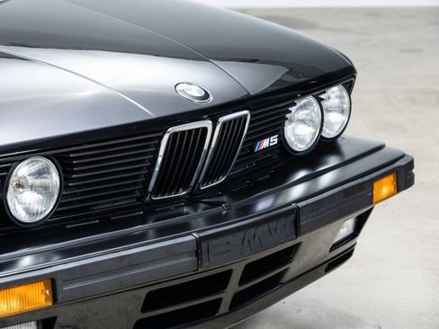 Used 1988 BMW M5 RWD image 14