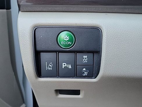 Used 2017 Honda Accord Touring image 19