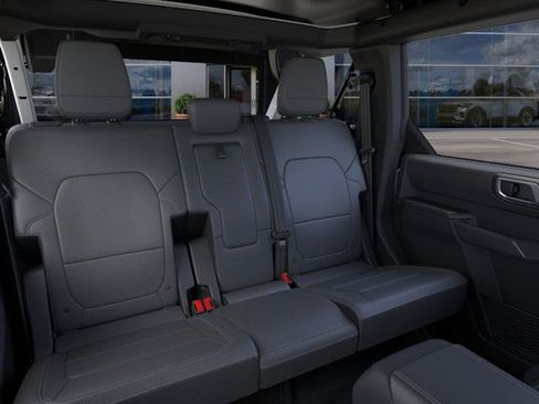 New 2026 Ford Bronco Outer Banks w/ Sasquatch Package AWD/4WD image 11