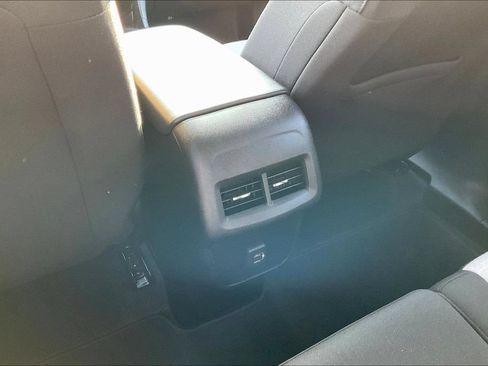 Used 2022 Chevrolet Equinox LS w/ LS Convenience Package FWD image 14