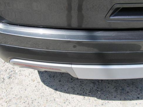 Used 2017 Ford Explorer Limited image 12