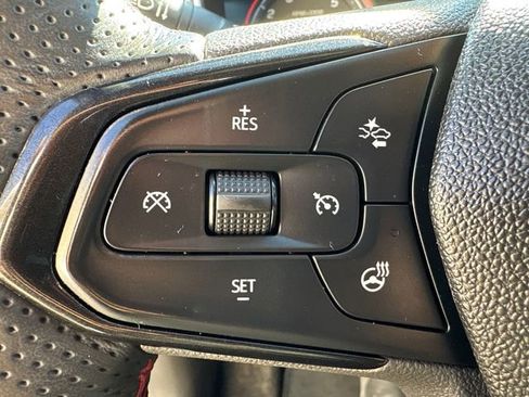 Used 2022 Chevrolet TrailBlazer RS w/ Technology Package image 29