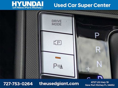 Used 2024 Hyundai Elantra Limited image 29