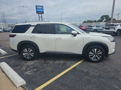 Used 2023 Nissan Pathfinder SL image 8