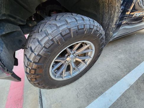 Used 2024 RAM 1500 Laramie AWD/4WD image 8