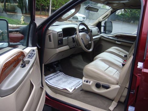 Used 2004 Ford F250 Lariat image 11