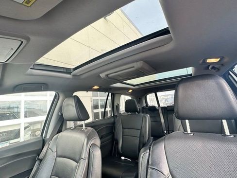 Used 2016 Honda Pilot Elite image 11