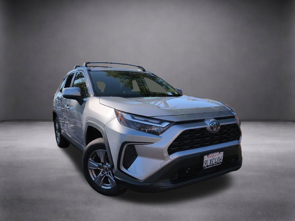 Used 2024 Toyota RAV4 LE AWD/4WD image 2
