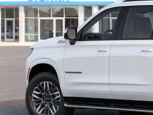 New 2026 Chevrolet Suburban Z71 w/ Z71 Off-Road Package AWD/4WD image 6