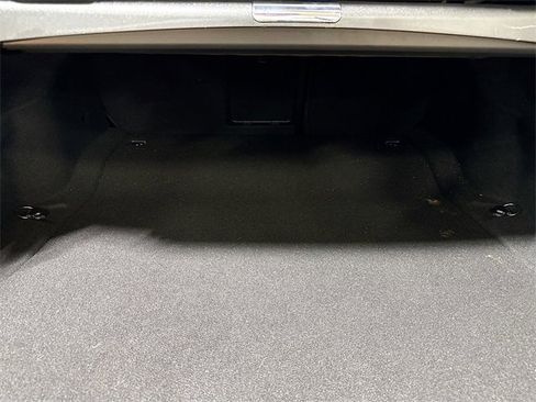 Used 2014 Mercedes-Benz E 350 4MATIC Sedan image 29